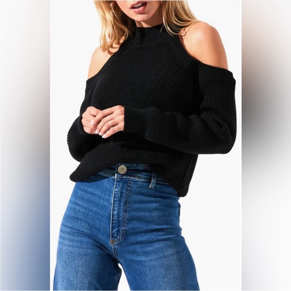 Astr Black Cold Shoulder Mock Neck Sweater - size small